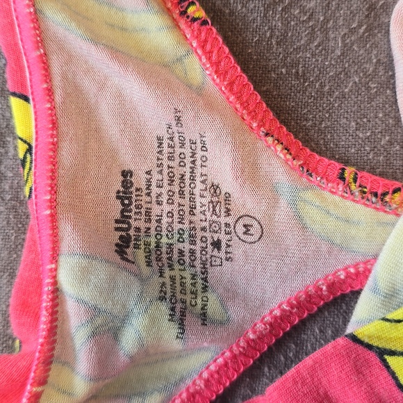 🍑MeUndies Thong🍑 - Picture 2 of 5